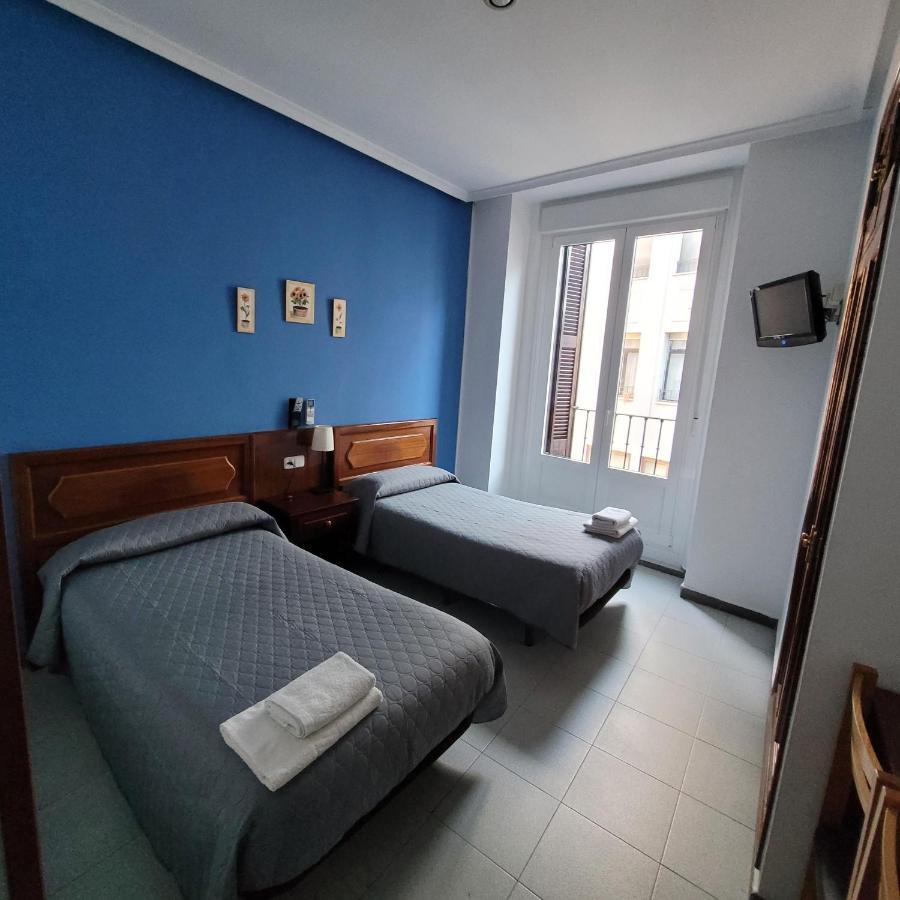 Hostal Pan America Madrid Esterno foto