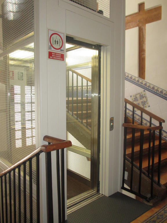Hostal Pan America Madrid Esterno foto