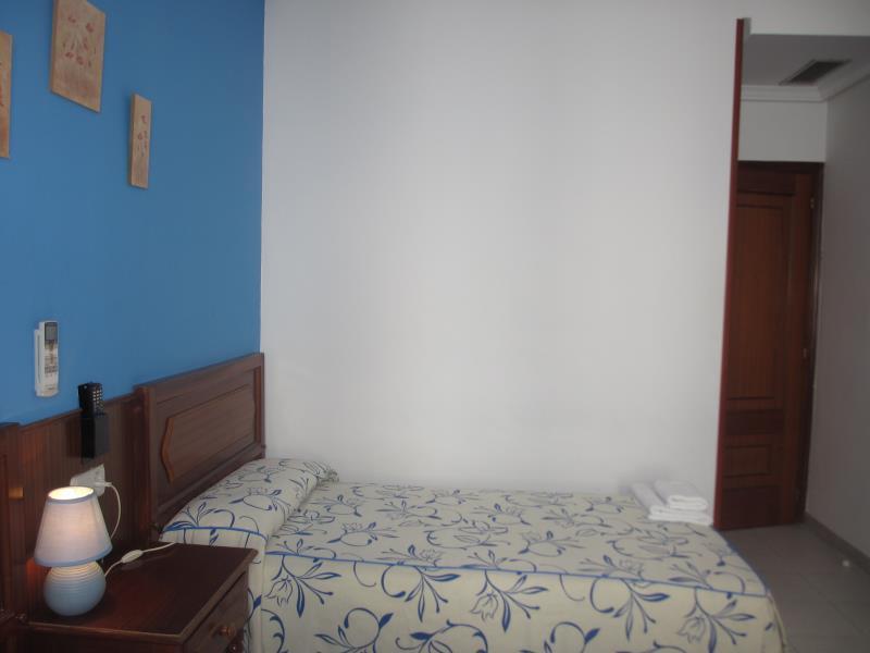 Hostal Pan America Madrid Esterno foto